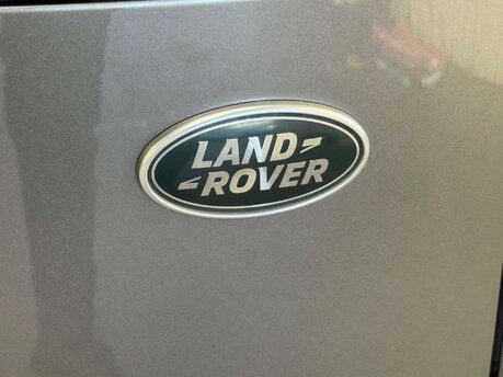 Land Rover Range Rover Velar 2.0 Range Rover Velar SE D180 Auto 4WD 5dr 39