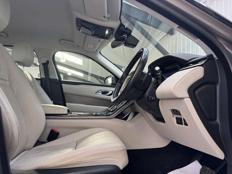 Land Rover Range Rover Velar 2.0 Range Rover Velar SE D180 Auto 4WD 5dr 52