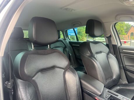 Renault Megane 1.5 Megane Signature Nav dCi Auto 5dr 11