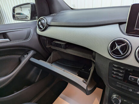 Mercedes-Benz B Class 1.5 B180 Sport CDi BlueEfficiency Auto 5dr 89