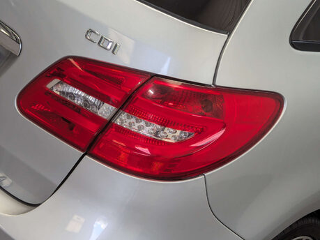 Mercedes-Benz B Class 1.5 B180 Sport CDi BlueEfficiency Auto 5dr 43