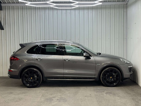 Porsche Cayenne 4.1 Cayenne V8 D S Tiptronic S Auto 4WD 5dr 14
