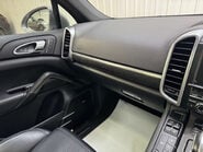 Porsche Cayenne 4.1 Cayenne V8 D S Tiptronic S Auto 4WD 5dr 92