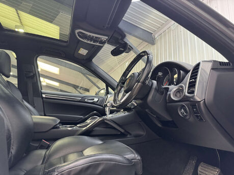 Porsche Cayenne 4.1 Cayenne V8 D S Tiptronic S Auto 4WD 5dr 51