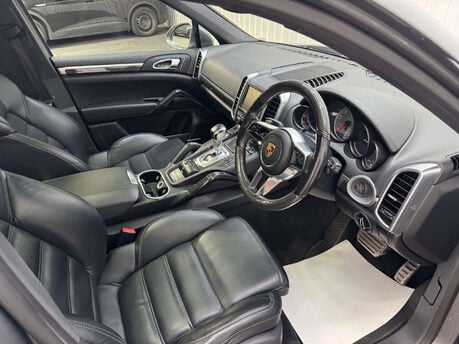 Porsche Cayenne 4.1 Cayenne V8 D S Tiptronic S Auto 4WD 5dr 50