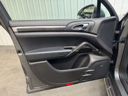 Porsche Cayenne 4.1 Cayenne V8 D S Tiptronic S Auto 4WD 5dr 60