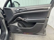 Porsche Cayenne 4.1 Cayenne V8 D S Tiptronic S Auto 4WD 5dr 55