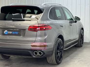 Porsche Cayenne 4.1 Cayenne V8 D S Tiptronic S Auto 4WD 5dr 37