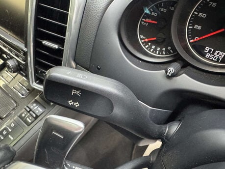 Porsche Cayenne 4.1 Cayenne V8 D S Tiptronic S Auto 4WD 5dr 73