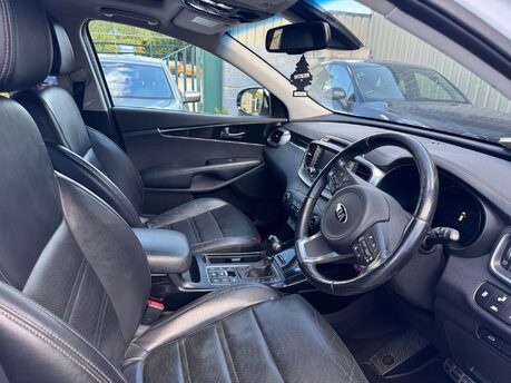 Kia Sorento 2.2 Sorento KX-4 CRDi ISG 4x4 Auto 4WD 5dr 18