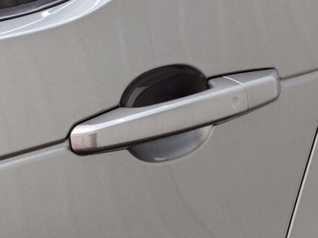 Land Rover Discovery 2.0 Discovery HSE SD4 Auto 4WD 5dr 32