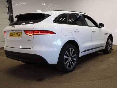 Jaguar F-Pace 2.0 F-PACE R-Sport AWD D Auto 4WD 5dr 9