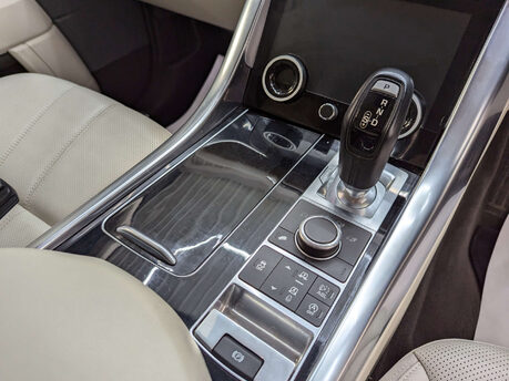 Land Rover Range Rover Sport 3.0 Range Rover Sport HSE SDV6 Auto 4WD 5dr 92