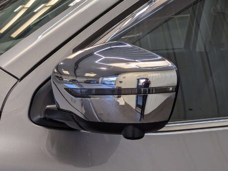 Nissan Navara 2.3 Navara Tekna dCi 4WD 5dr 29