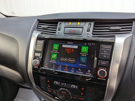 Nissan Navara 2.3 Navara Tekna dCi 4WD 5dr 82
