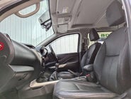 Nissan Navara 2.3 Navara Tekna dCi 4WD 5dr 54