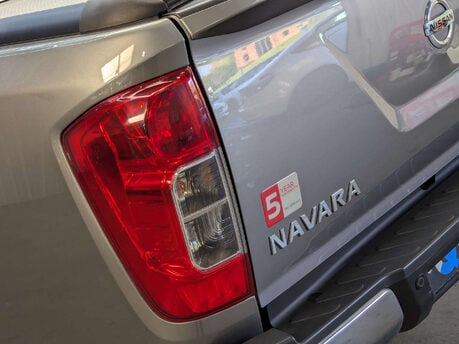 Nissan Navara 2.3 Navara Tekna dCi 4WD 5dr 41
