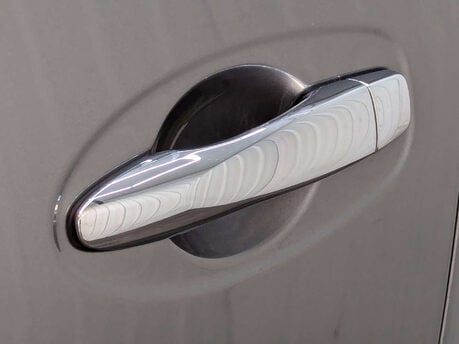 Nissan Navara 2.3 Navara Tekna dCi 4WD 5dr 31