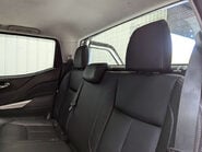 Nissan Navara 2.3 Navara Tekna dCi 4WD 5dr 65