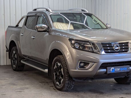 Nissan Navara 2.3 Navara Tekna dCi 4WD 5dr 19