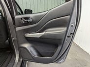 Nissan Navara 2.3 Navara Tekna dCi 4WD 5dr 61