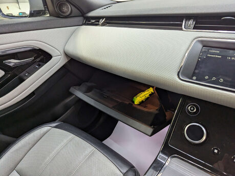 Land Rover Range Rover Evoque 1.5 Range Rover Evoque R-Dynamic S P300e Auto 4WD 5dr 86