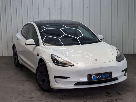 Tesla Model 3 Model 3 Standard-Range + 4dr 5