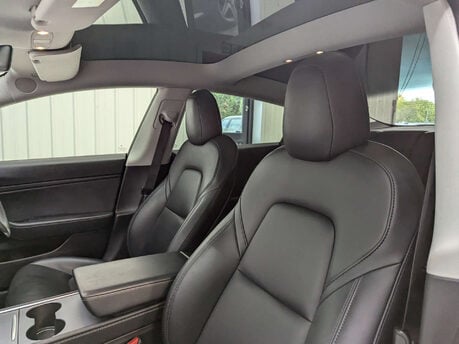 Tesla Model 3 Model 3 Standard-Range + 4dr 55