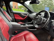 Jaguar F-Pace 2.0 F-PACE R-Sport AWD D Auto 4WD 5dr 3