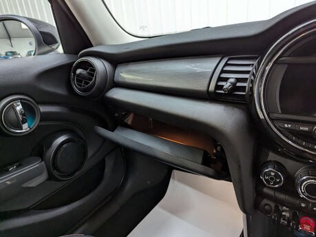 Mini Hatch 1.5 Cooper Classic 5dr 94