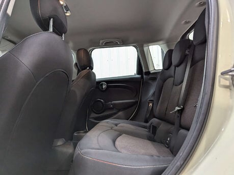 Mini Hatch 1.5 Cooper Classic 5dr 69