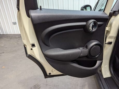 Mini Hatch 1.5 Cooper Classic 5dr 70