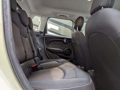 Mini Hatch 1.5 Cooper Classic 5dr 64