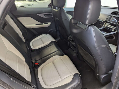 Jaguar F-Pace 2.0 F-PACE R-Sport AWD D Auto 4WD 5dr 62