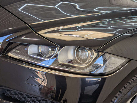 Jaguar F-Pace 2.0 F-PACE R-Sport AWD D Auto 4WD 5dr 29