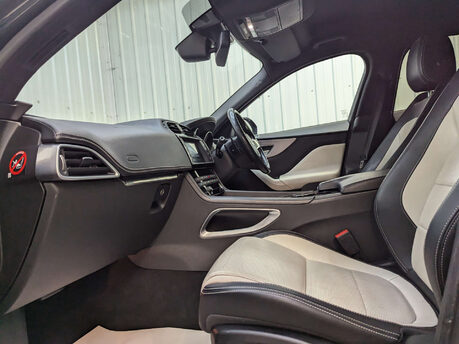 Jaguar F-Pace 2.0 F-PACE R-Sport AWD D Auto 4WD 5dr 57