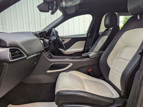 Jaguar F-Pace 2.0 F-PACE R-Sport AWD D Auto 4WD 5dr 59