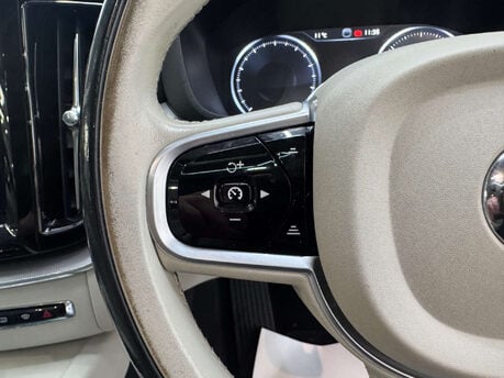 Volvo XC60 2.0 XC60 Inscription D5 PowerPulse AWD Auto 4WD 5dr 75