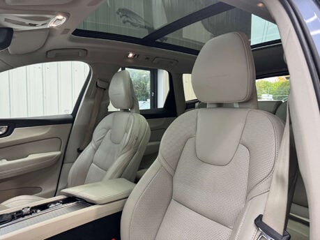 Volvo XC60 2.0 XC60 Inscription D5 PowerPulse AWD Auto 4WD 5dr 59