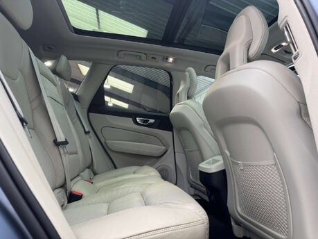 Volvo XC60 2.0 XC60 Inscription D5 PowerPulse AWD Auto 4WD 5dr 66