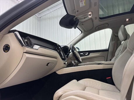 Volvo XC60 2.0 XC60 Inscription D5 PowerPulse AWD Auto 4WD 5dr 58