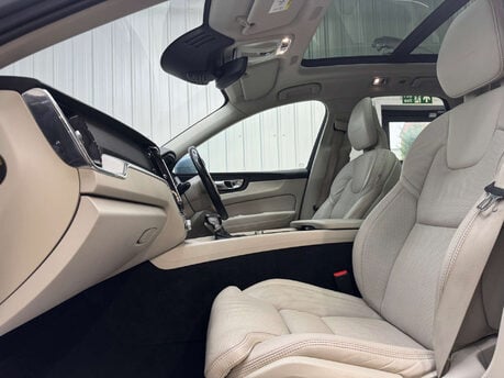 Volvo XC60 2.0 XC60 Inscription D5 PowerPulse AWD Auto 4WD 5dr 60