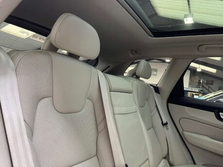 Volvo XC60 2.0 XC60 Inscription D5 PowerPulse AWD Auto 4WD 5dr 65