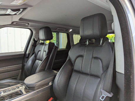 Land Rover Range Rover Sport 3.0 Range Rover Sport HSE Dynamic V6 SC Auto 4WD 5dr 55