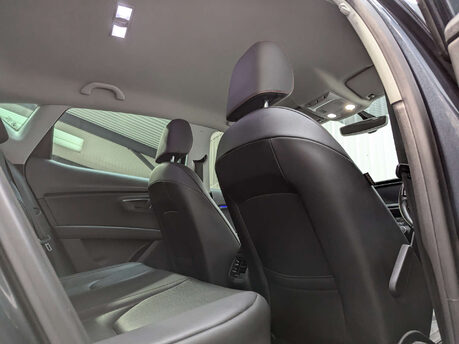 SEAT Leon 2.0 Leon FR Sport TSi Semi-Auto 5dr 54