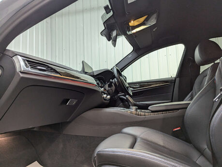BMW 5 Series 3.0 530D xDrive M Sport Auto 4WD 5dr 57