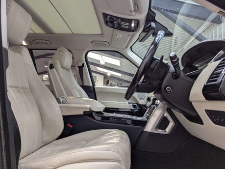 Land Rover Range Rover 3.0 Range Rover Vogue SE TDV6 Auto 4WD 5dr 54