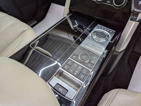 Land Rover Range Rover 3.0 Range Rover Vogue SE TDV6 Auto 4WD 5dr 91