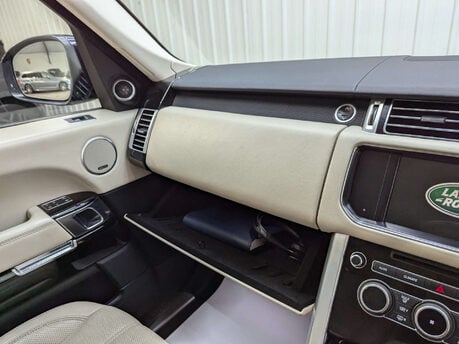 Land Rover Range Rover 3.0 Range Rover Vogue SE TDV6 Auto 4WD 5dr 93