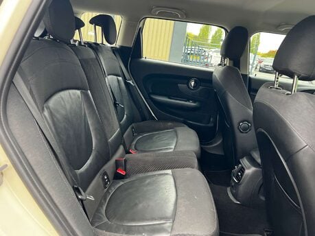 Mini Clubman 2.0 Clubman Cooper D 6dr 16